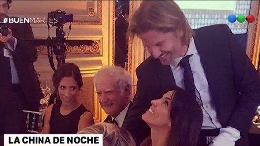 #LaChinaDeNoche Los famosos trabajaron de mozos en la gala de Fundaleu
