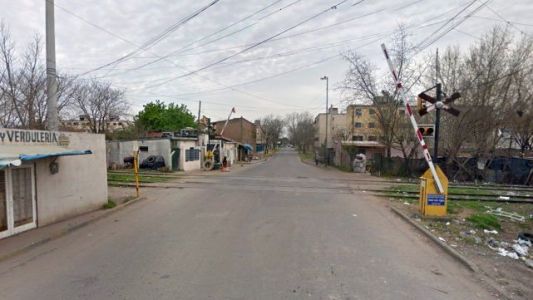Un chico de 13 años apuñaló a su madre porque lo despertó para ir al colegio