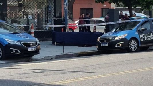 Motochorros asesinan a un ex militar en una salidera en Villa Devoto
