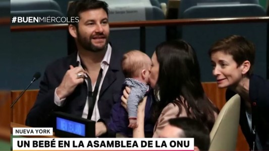Un bebé en la asamblea de la ONU