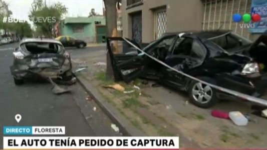 Huyó de un control policial en Floresta y chocó