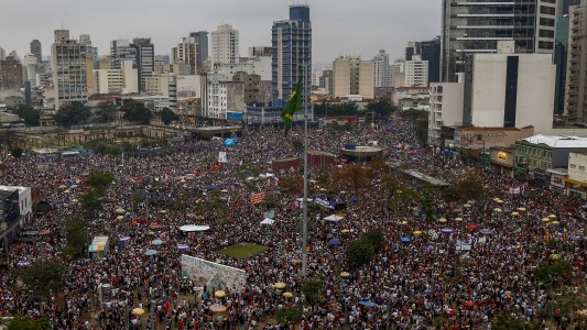 Brasil: protesta masiva de mujeres contra Bolsonaro