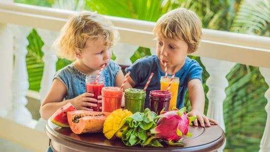 Se servirán menos chizitos y más frutas en salones infantiles