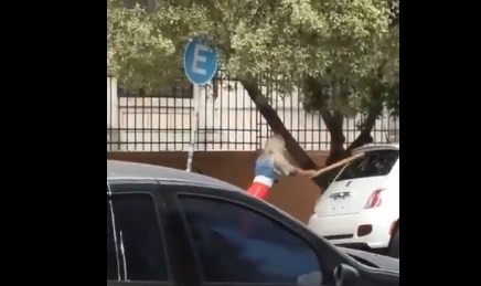 El dia de furia de Sol Pérez: el video en el que destroza un auto con un bate de beisbol