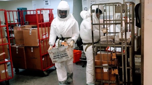 Alerta en el Pentágono: el gobierno detectó paquetes con una potente sustancia venenosa