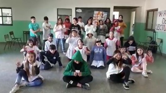 VIDEO:  Alumnos primarios hicieron un rap que explica el protocolo del RCP