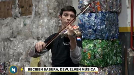 Estos chicos reciben basura y devuelven música
