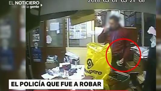 Un policía de la Ciudad acudió a la escena de un asalto y aprovechó para robar