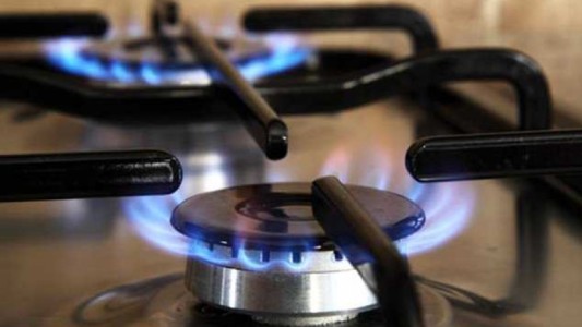 Gas: UCR propone "teoría del sacrificio compartido" para pagar el extra