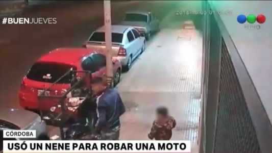 Robó una moto acompañado por un nene