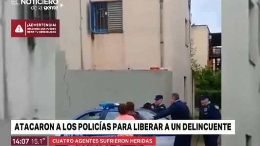 Video: así atacaron a policías para liberar a un delincuente detenido
