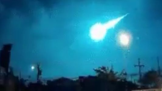 Video: misteriosa "bola de fuego" en el cielo correntino