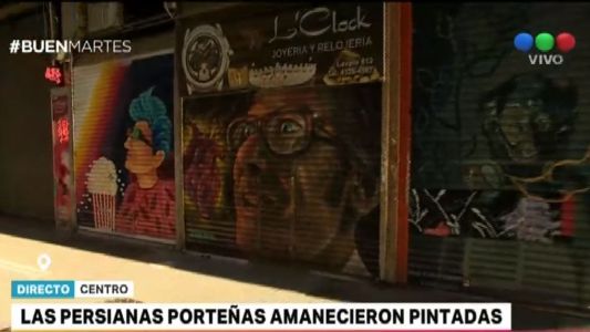 Las persianas porteñas amanecieron pintadas