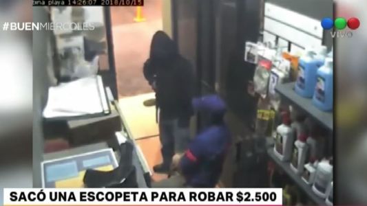 Video: sacó una escopeta para robar 2500 pesos