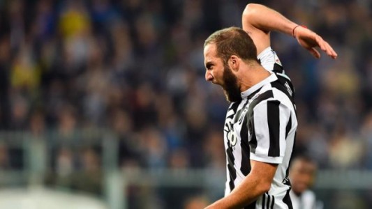 "Me echaron de Juventus": Higuaín se refirió a su salida del club
