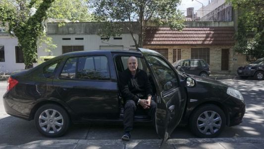 "Era Uber o robar": despedidos en medio de la crisis, sobrevivir sin empleo en Argentina