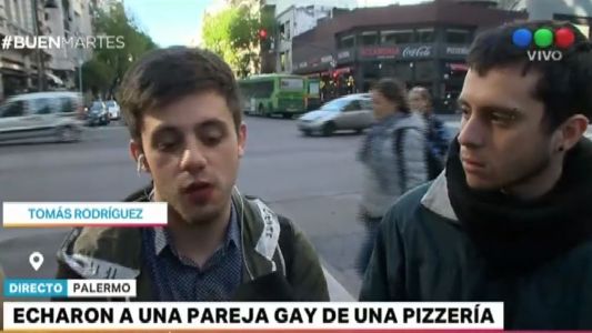 Pareja gay discriminada en una pizzería: "Estamos muy asustadas"