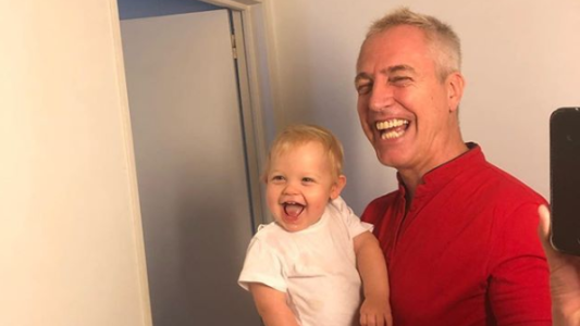 Tierno: Mirko tiene novia y así fue su primer beso