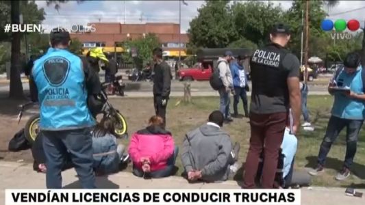 Cayó una banda que vendía licencias de conducir sin hacer el examen