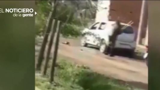 Furiosa por una supuesta infidelidad, destruyó el auto de su ex