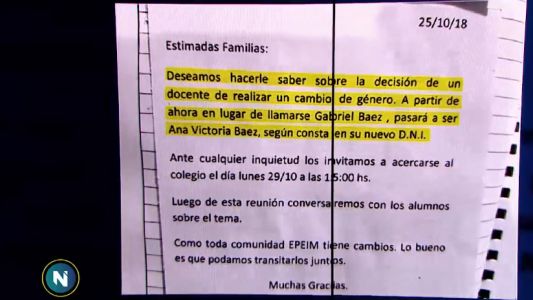 Una escuela avisó a los padres vía cuaderno que uno de sus docentes cambió de género