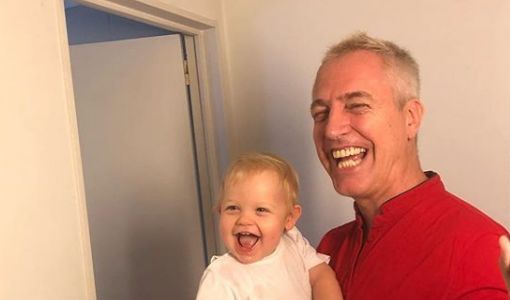 Mirko conoció a su "hermanito" y las fotos derritieron las redes sociales