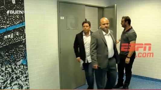 Gallardo, ¿sin final?: se metió de incógnito en el vestuario para la charla del entretiempo