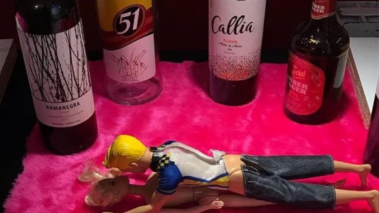 Estudiantes de una escuela de Pacheco representaron con muñecas lo que dicen las canciones machistas