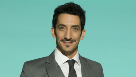 El desnudo de Juan Minujín en "100 días para enamorarse"