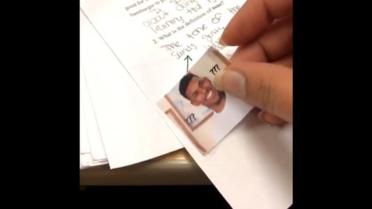 Profe 2.0: la docente que califica a sus alumnos con memes