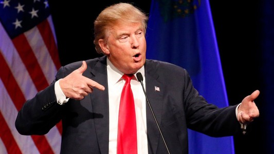 Trump dijo que el Ejército puede disparar contra los migrantes si arrojan piedras