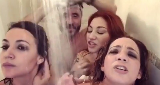 El video hot de las Bandana y Pablo Granados desnudos en la ducha