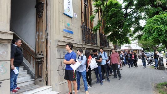 Se postularon unas 600 personas para 30 puestos laborales en la Municipalidad de La Plata