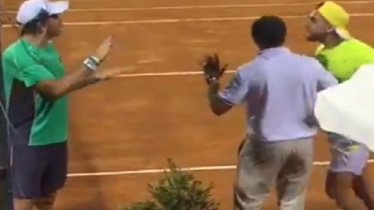 Feroz pelea entre Berlocq y Argüello tras un partido en Montevideo