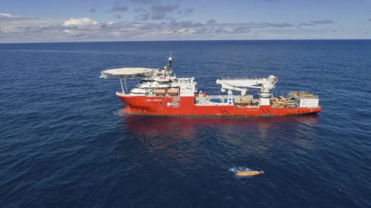El buque que encontró al ARA San Juan partió rumbo a Sudáfrica con familiares veedores