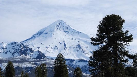 Encontraron muerto a un andinista que cayó en una grieta del volcán Lanín