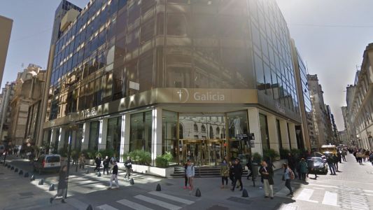 Amenaza de bomba en un banco del microcentro: evacuaron a 2 mil personas