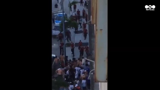 Graves incidentes entre hinchas de All Boys y la Policía