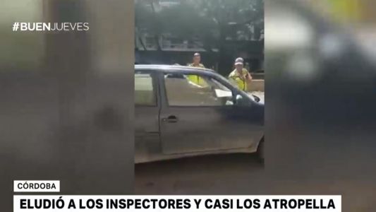 Inspectores en peligro: no tenía seguro y casi los atropella