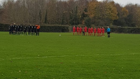 Minuto de silencio por un futbolista muerto que estaba vivo