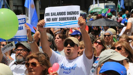 Tras el rechazo a la oferta de 32% de aumento, docentes bonaerenses harán paro el lunes