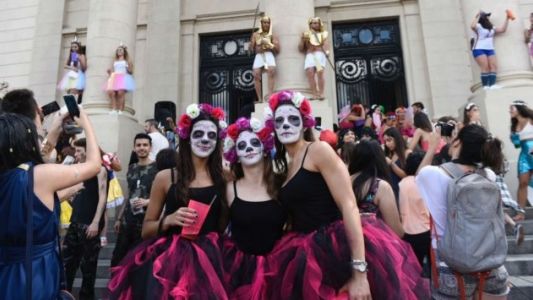 El rector de la UNR dijo que el ingreso no planificado de extranjeros es "un problema"