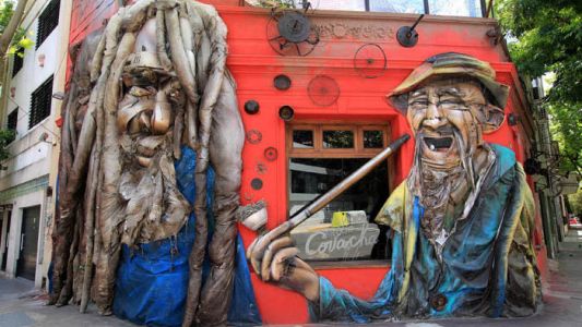 “Tecno rasta y chino milenario”, el nuevo mural cartonero que engalana Palermo