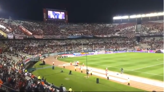 "Que se vayan todos, que no quede ni uno solo": el canto de los hinchas de River contra la barra brava