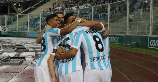 Racing venció a Talleres 3 a 1 y extendió su ventaja en la cima de la tabla