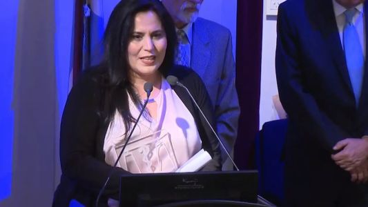 Premio para Telefe Noticias: trabajo sobre cáncer de mama, distinguido por la Sociedad Argentina de Periodismo Médico