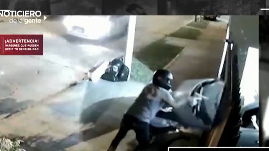 Con el arma del motochorro a centímetros de su cara