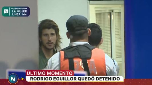 Demoraron a Rodrigo Eguillor en Ezeiza: está acusado de abuso y no puede salir del país