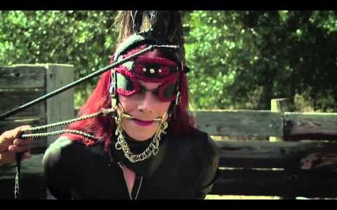 Se convirtió de hombre a mujer y ahora quiere ser un animal: "Tengo un caballo adentro de mí"