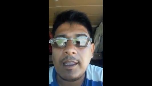 Video documento: un camionero escrachó a un agente de tránsito que le pidió una coima
